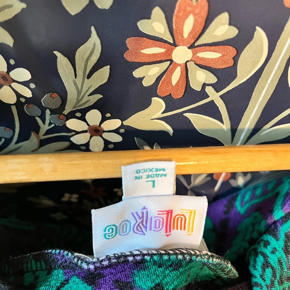 LuLaRoe Floral Skirt in Navy and Green - Picture 3 of 3